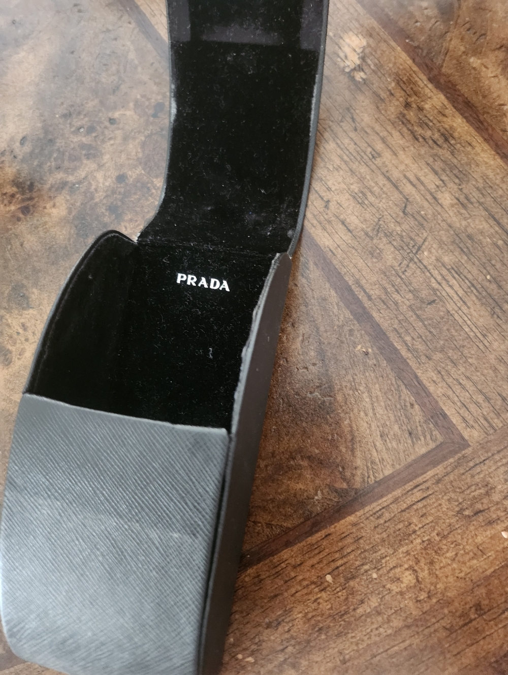 Prada Sunglasses with case - Picture 7 of 9